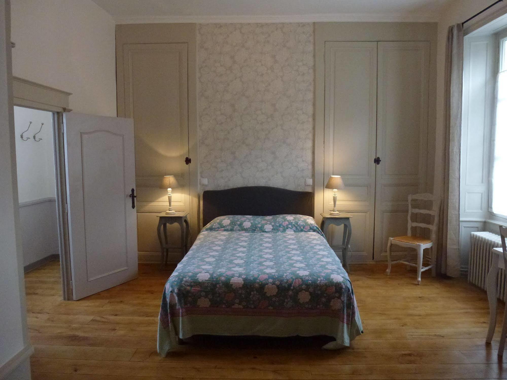 Hotel De Biencourt Азе-ле-Ридо Екстериор снимка